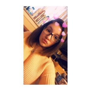 Meet your Posher, Mackenzie